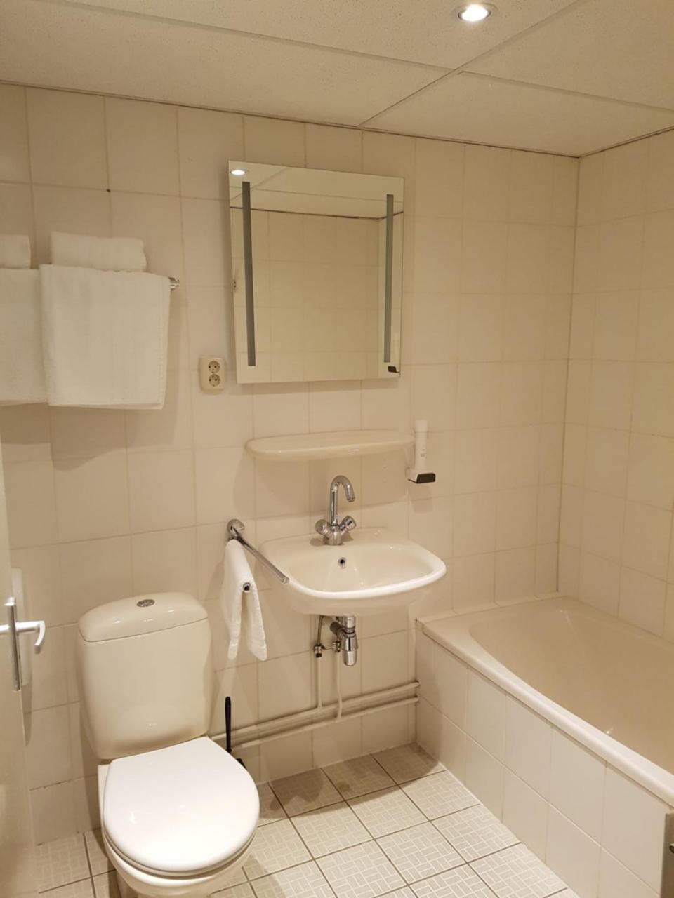 Hotel De Lis Lisse Εξωτερικό φωτογραφία
